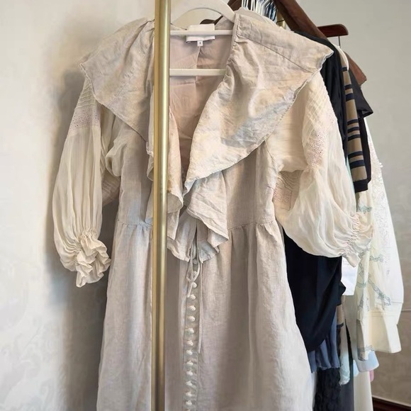 Elegant Cream Ruffle Dress AU8 - Picture 4 of 4